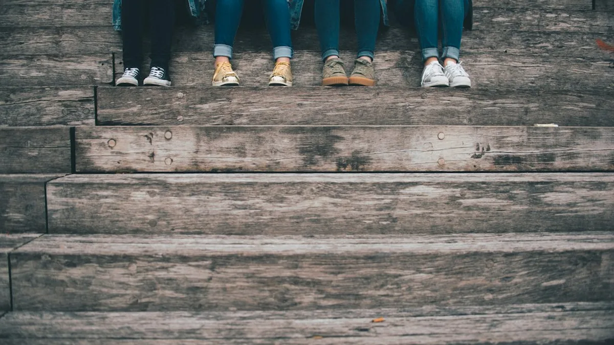 À quelle âge commence l'adolescence : les repères à connaître